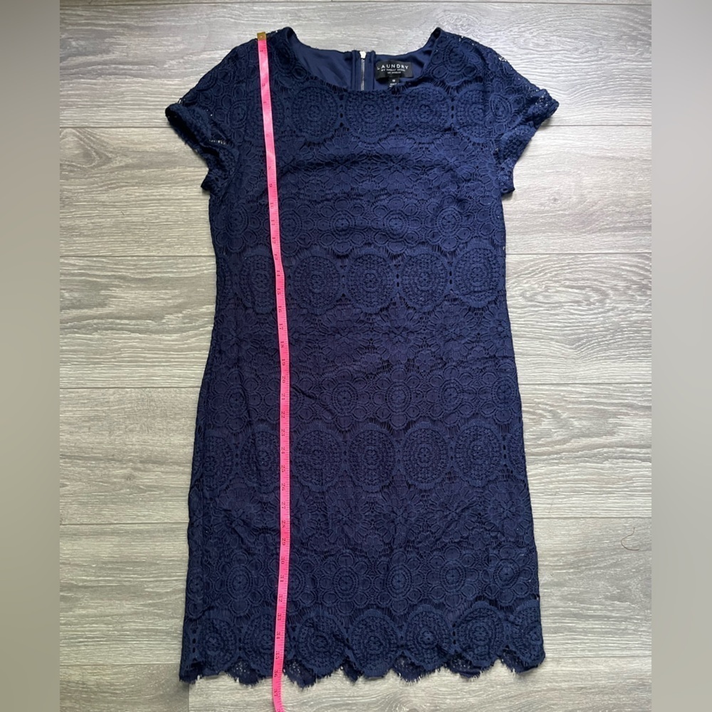Laundry by Shelli Segal Navy Blue Lace Scalloped Cap Sleeve Work Dress Size 10 - Picture 4 of 8